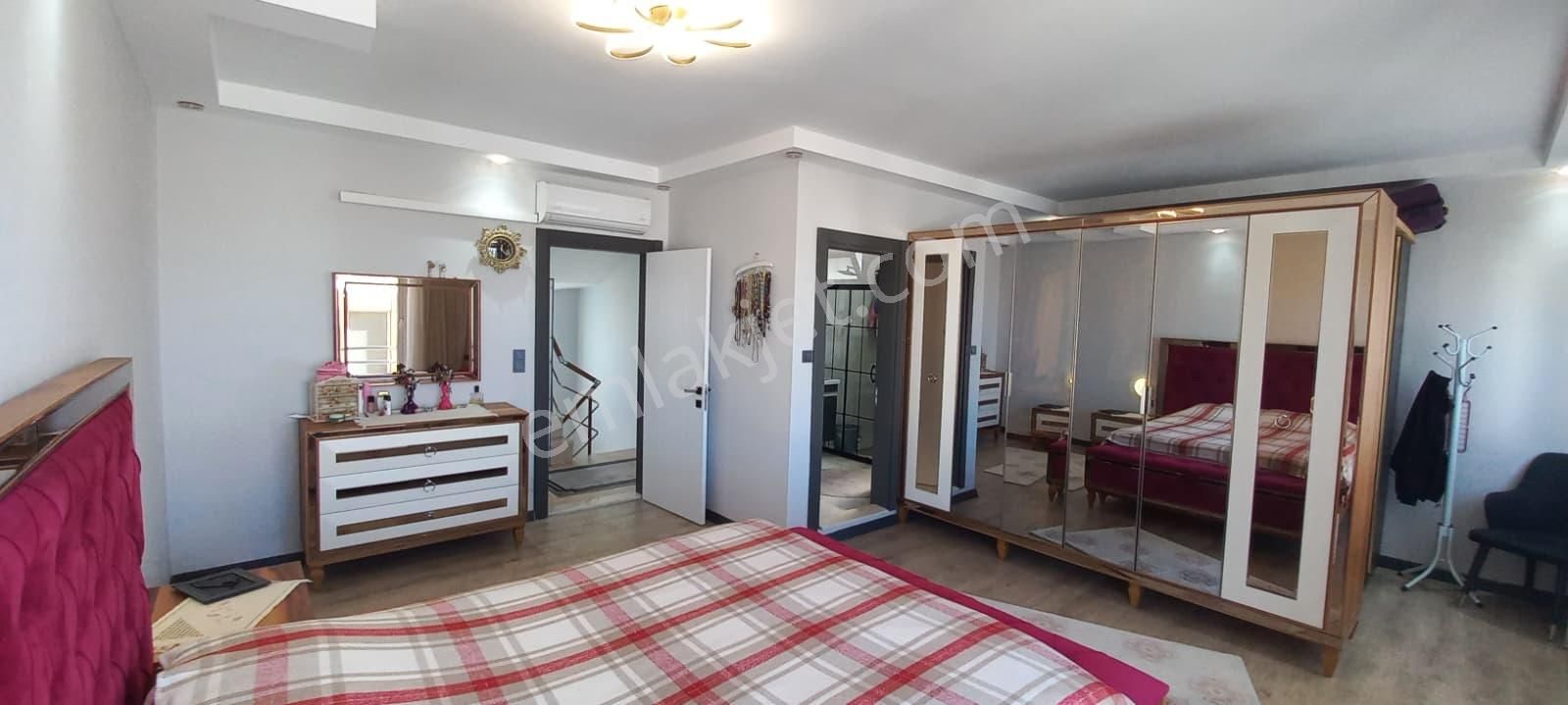 Kuşadası Marina'ya Yürüme Mesafesinde Muhteşem Tripleks Villa - Görsel 20