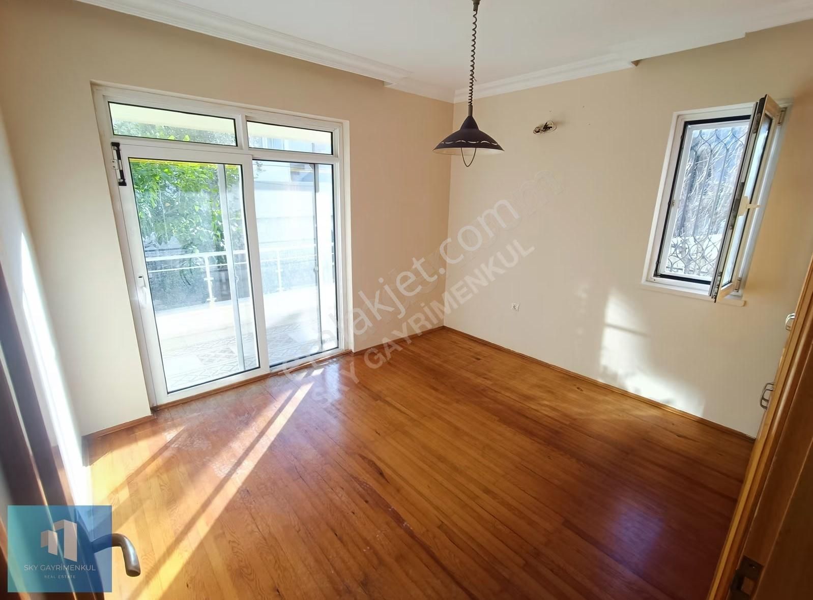 Sky'dan Sakin Konumda Tertemiz Ve Geniş Kiralık 130 M2 3+1 Daire - Görsel 4