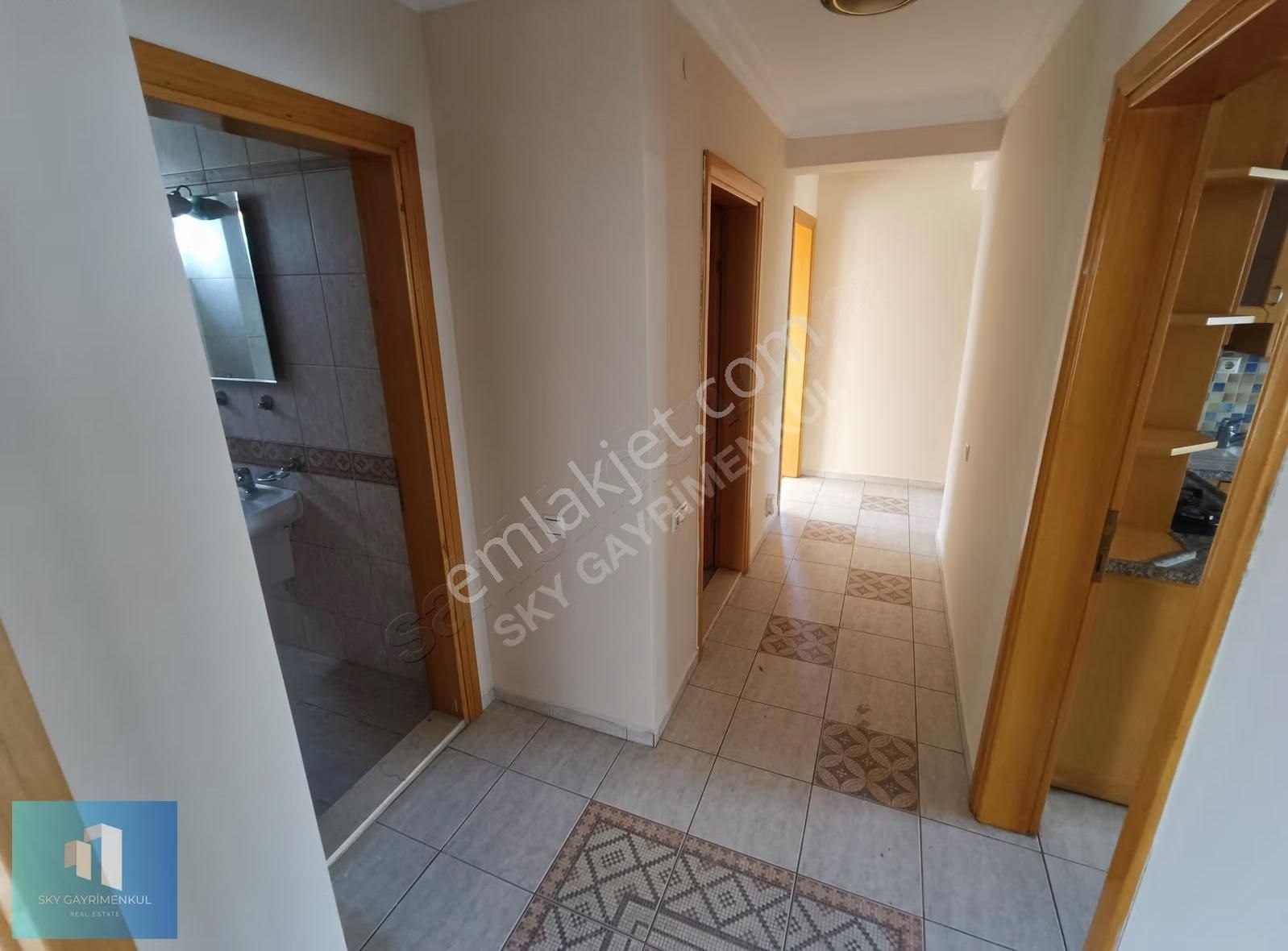 Sky'dan Sakin Konumda Tertemiz Ve Geniş Kiralık 130 M2 3+1 Daire - Görsel 23