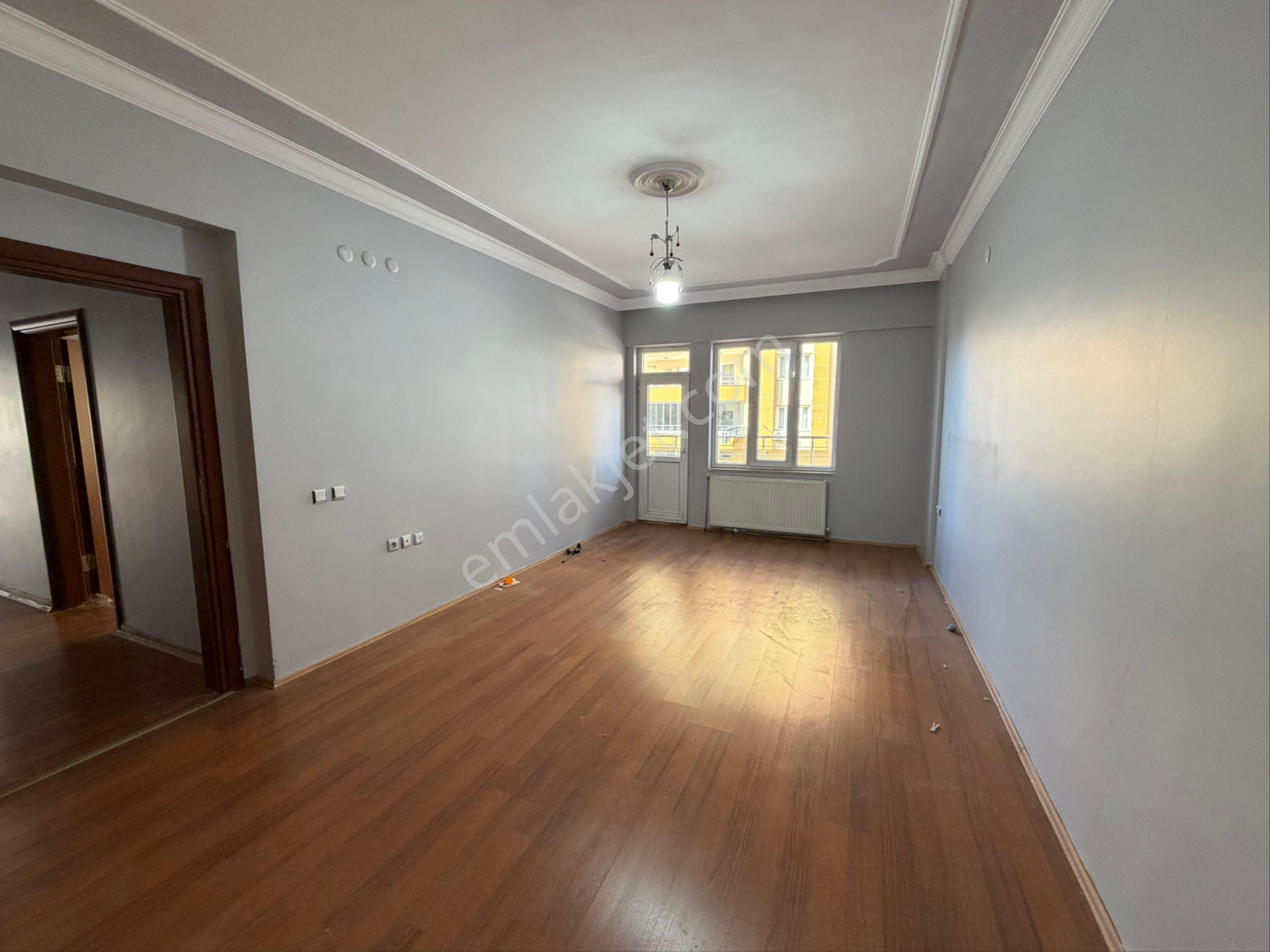 Bağcılar Bölgesi 4+1 Kiralık Daire - Görsel 17