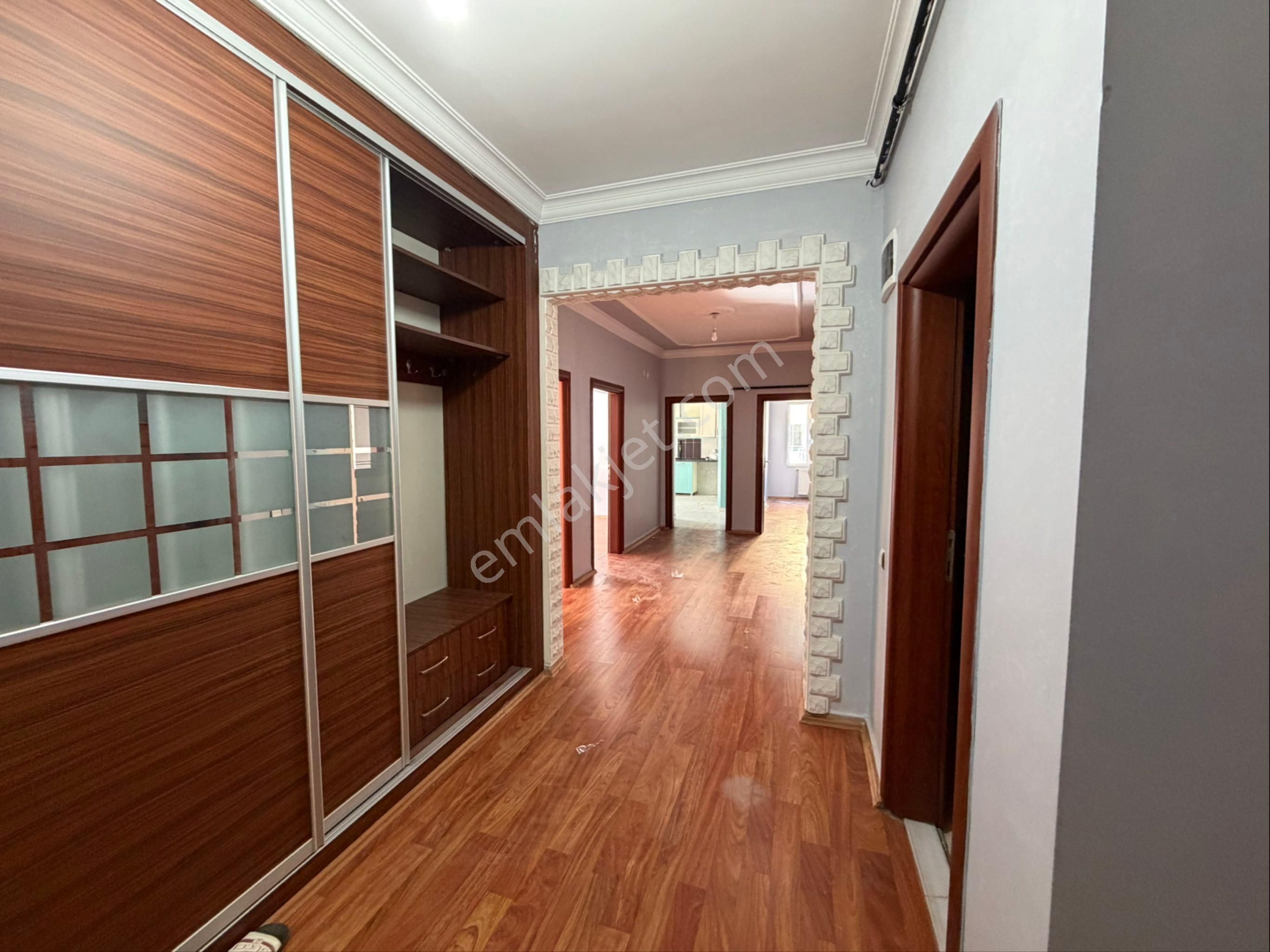 Bağcılar Bölgesi 4+1 Kiralık Daire - Görsel 22