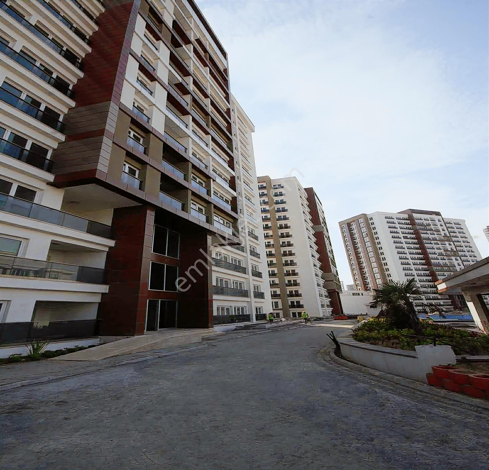 Vadişehir 1.etap Manzaralı 11.kat Ön Cephe Satılık 3+1