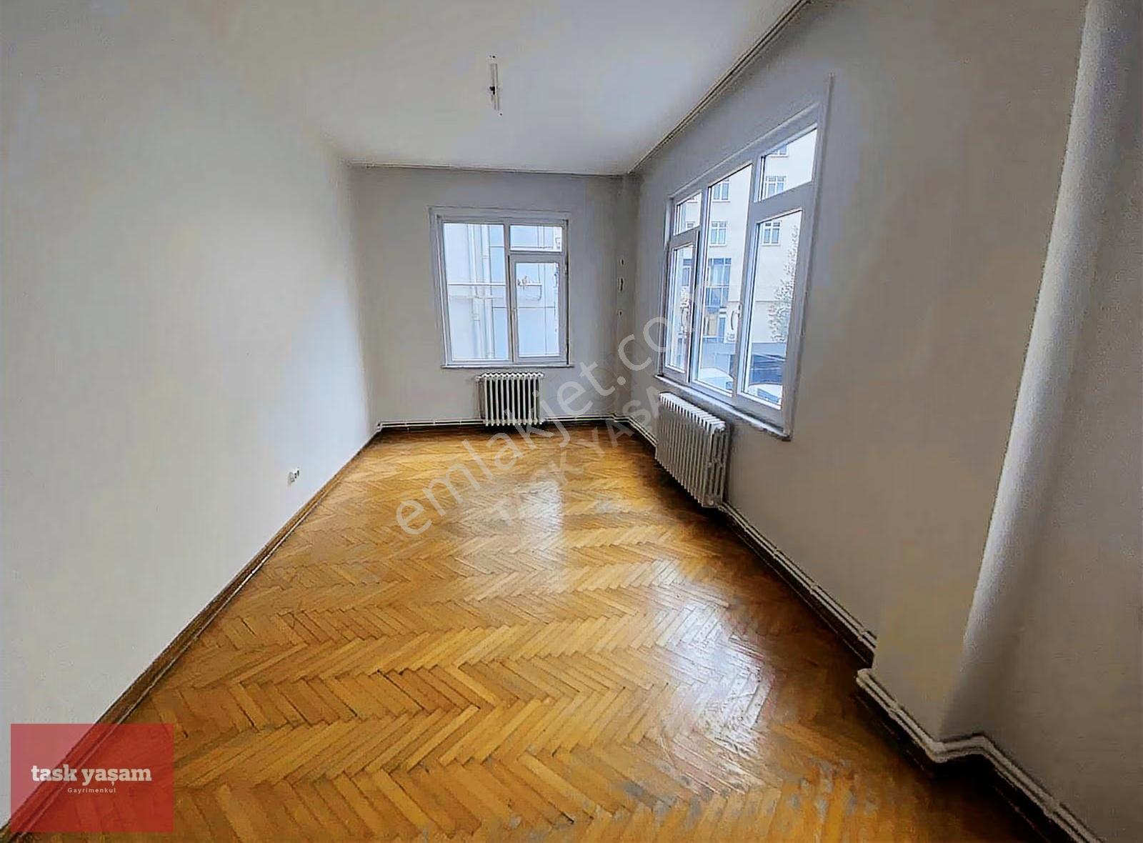 Nişantaşı Meşrutiyet Ebe Kızı Sokakta Kiralık 3+1 Daire - Görsel 21
