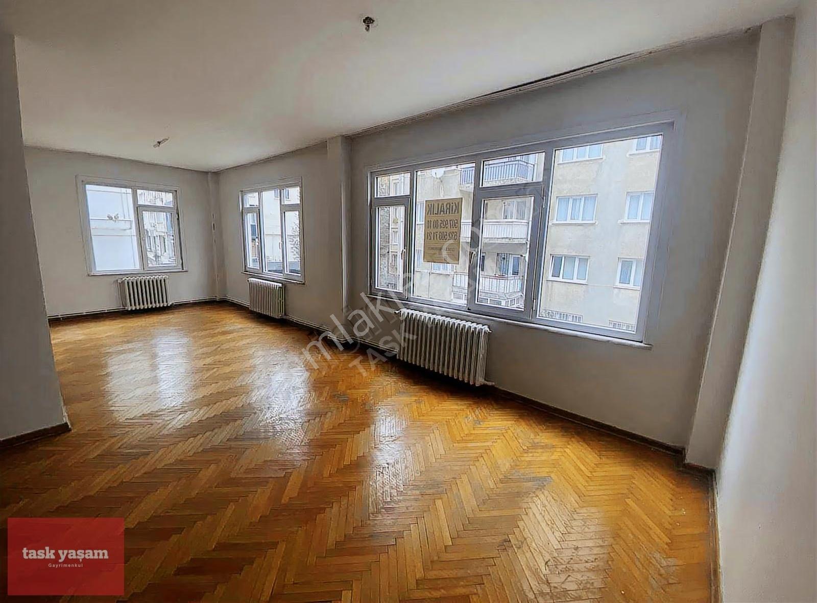 Nişantaşı Meşrutiyet Ebe Kızı Sokakta Kiralık 3+1 Daire - Görsel 28