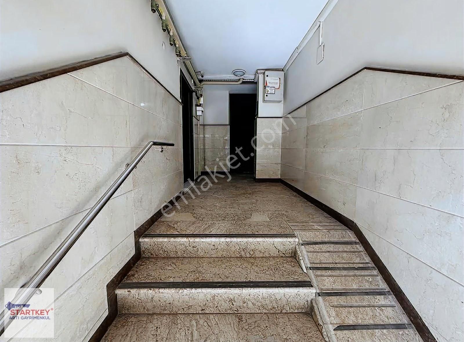 Bayraklı Manavkuyu Da Tarımcı Sitesinde Geniş 3+1 Satılık Daire - Görsel 26