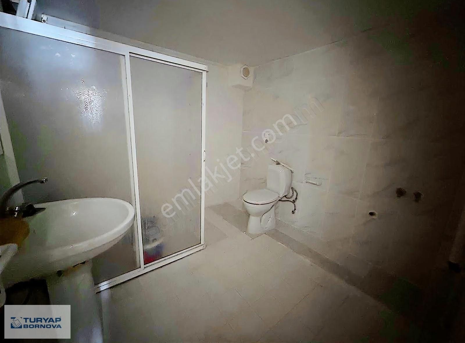 Turyap'tan Bornova Atatürk Mahallesi'nde 3+1 Kiralık Daire - Görsel 12