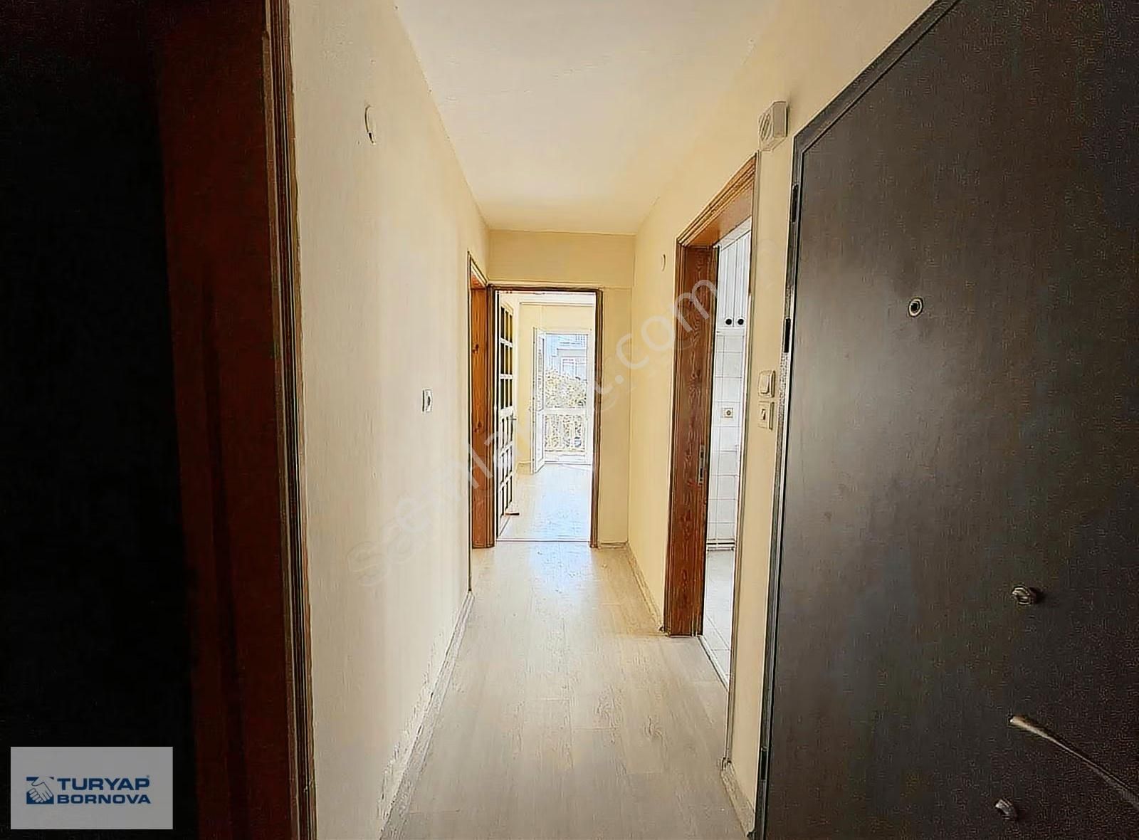 Turyap'tan Bornova Atatürk Mahallesi'nde 3+1 Kiralık Daire - Görsel 6