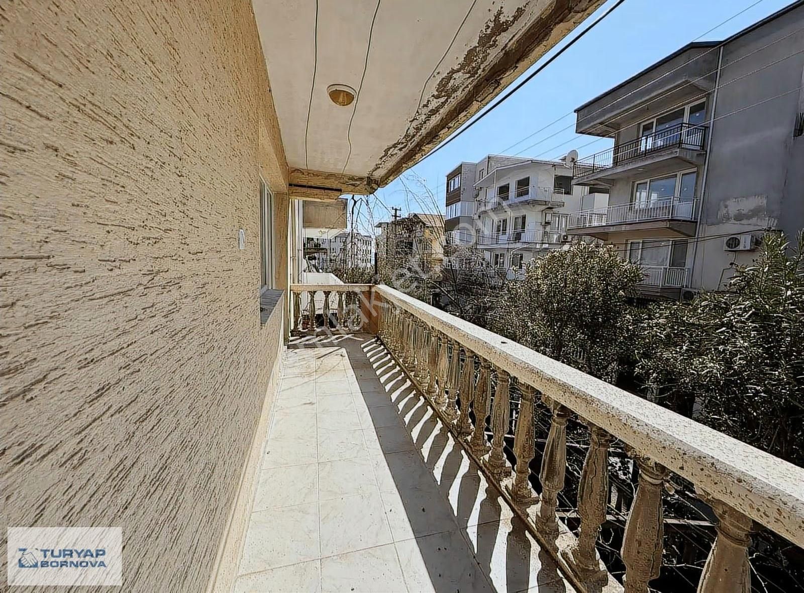 Turyap'tan Bornova Atatürk Mahallesi'nde 3+1 Kiralık Daire - Görsel 11