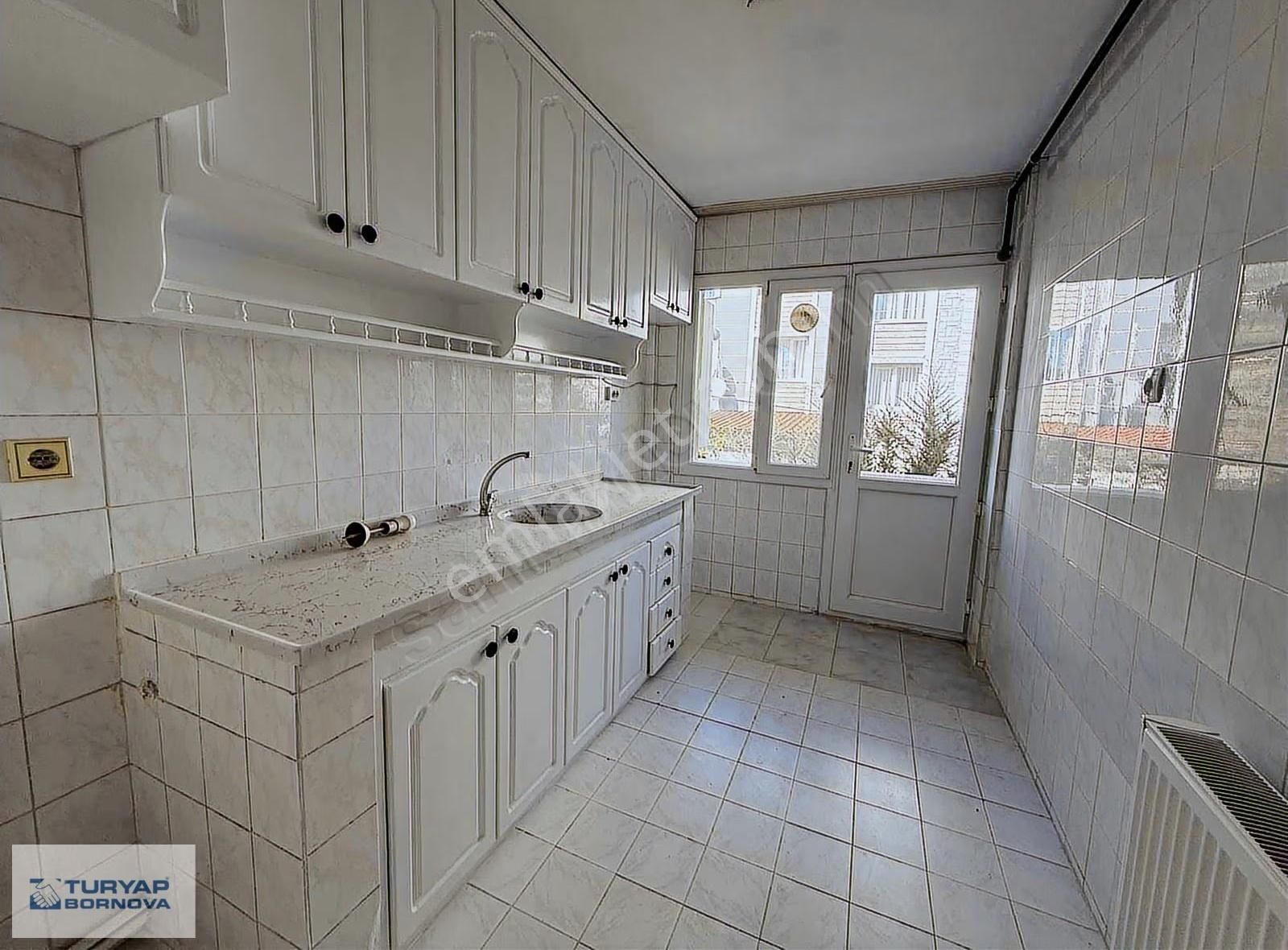 Turyap'tan Bornova Atatürk Mahallesi'nde 3+1 Kiralık Daire - Görsel 9