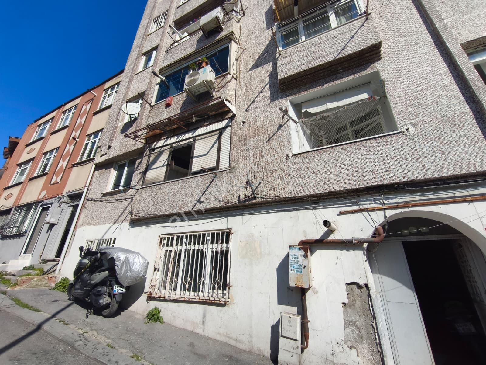 Turyap Enes Akay'dan Karagümrük Mah Kiralık 2+1 Giriş Daire - Görsel 5