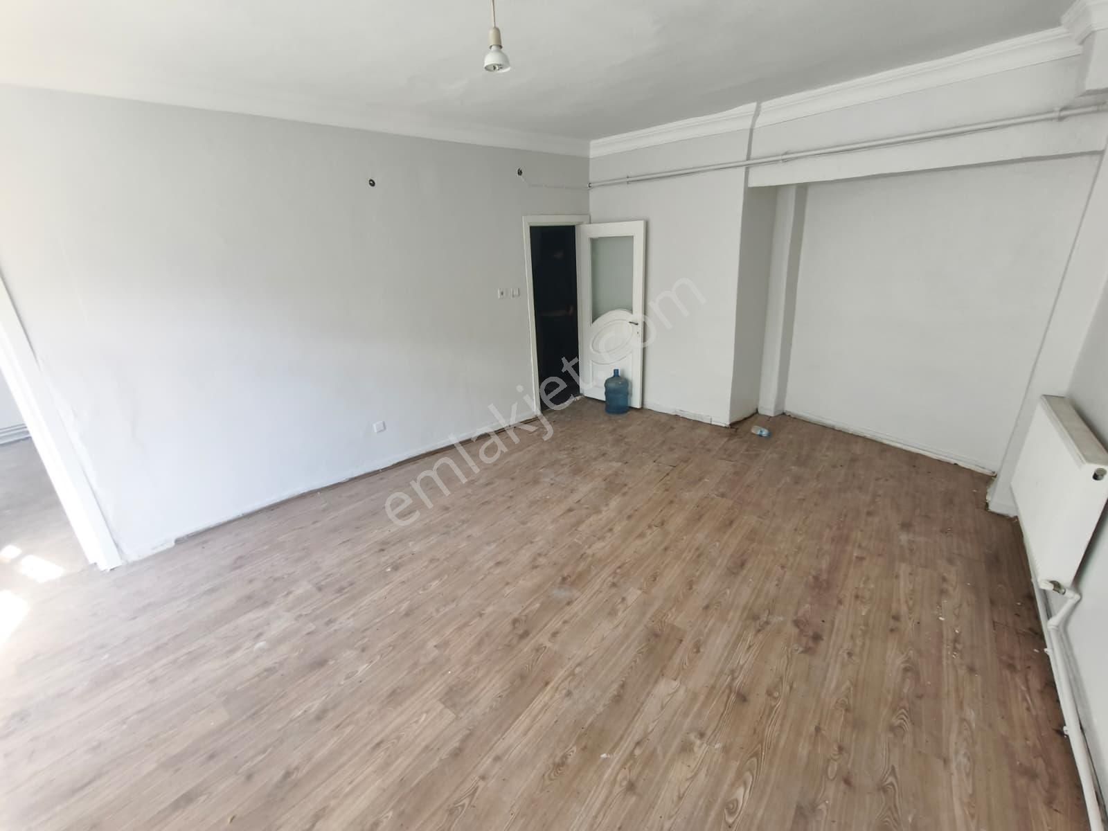 Turyap Enes Akay'dan Karagümrük Mah Kiralık 2+1 Giriş Daire