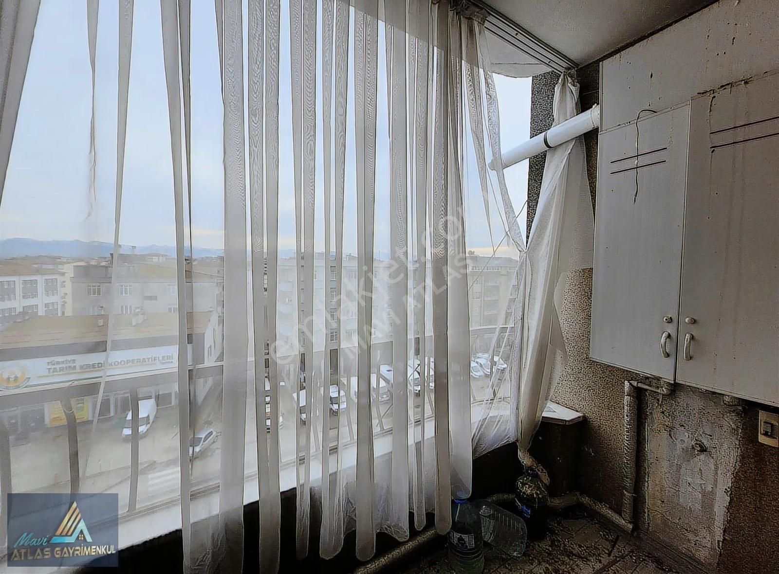 Mavi Atlastan Terme De Merkezi Konumda Satılık 3+1 Daire - Görsel 4