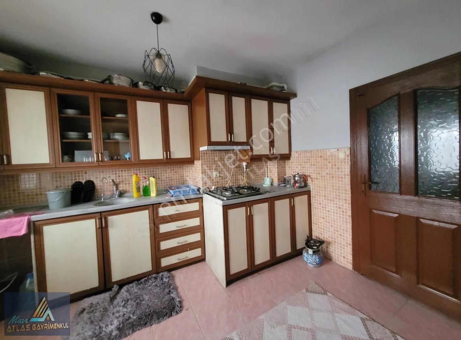 Mavi Atlastan Terme De Merkezi Konumda Satılık 3+1 Daire - Görsel 13