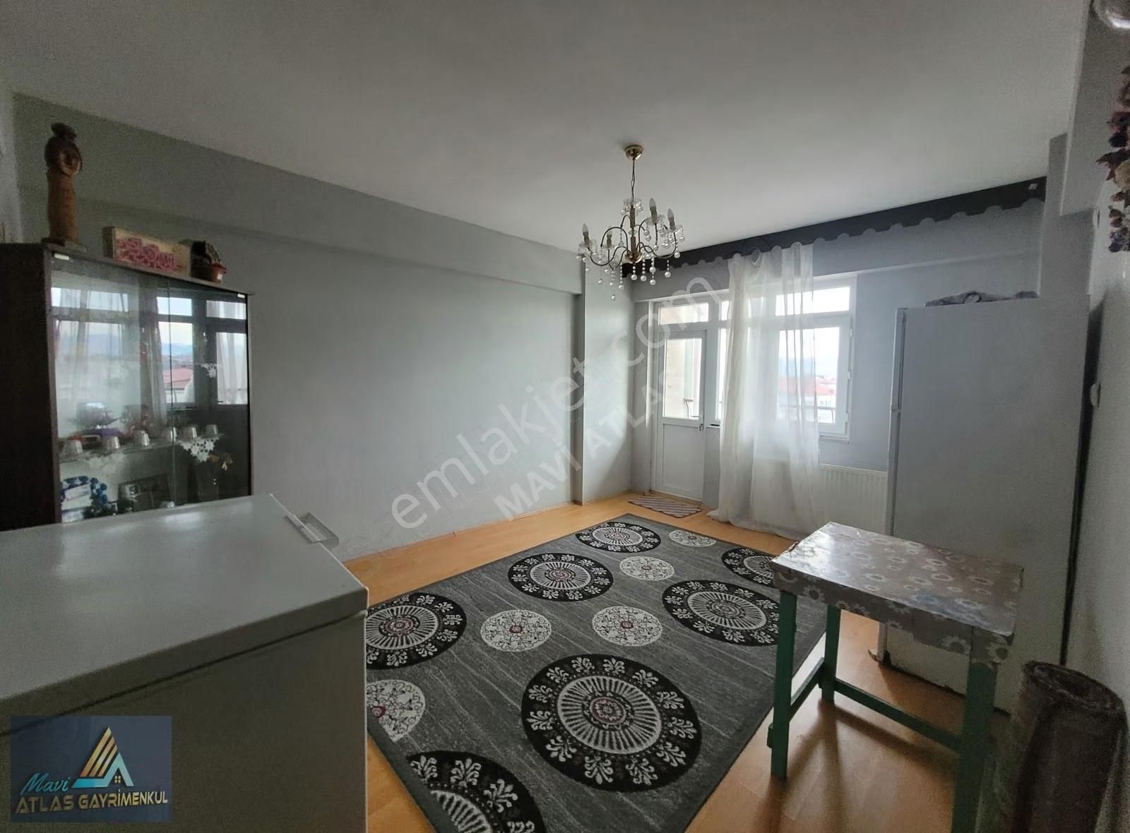 Mavi Atlastan Terme De Merkezi Konumda Satılık 3+1 Daire - Görsel 6