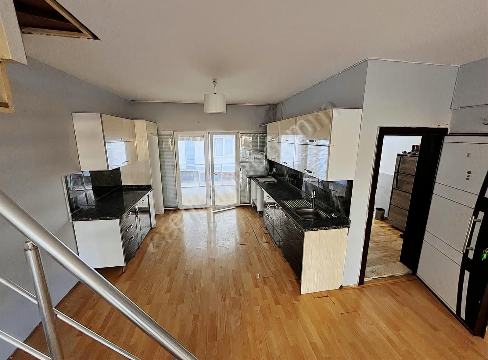 Altıntaşta Bölgenin En Geniş 2+1 Dubleksi! 4 Balkonlu & Ferah - Görsel 16