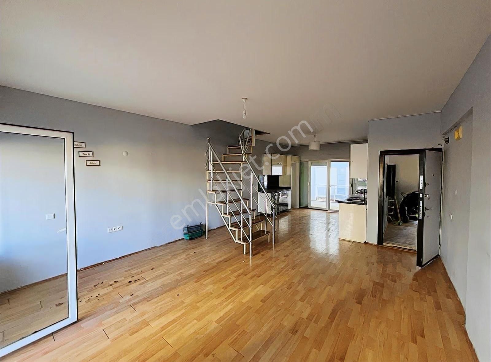 Altıntaşta Bölgenin En Geniş 2+1 Dubleksi! 4 Balkonlu & Ferah - Görsel 7