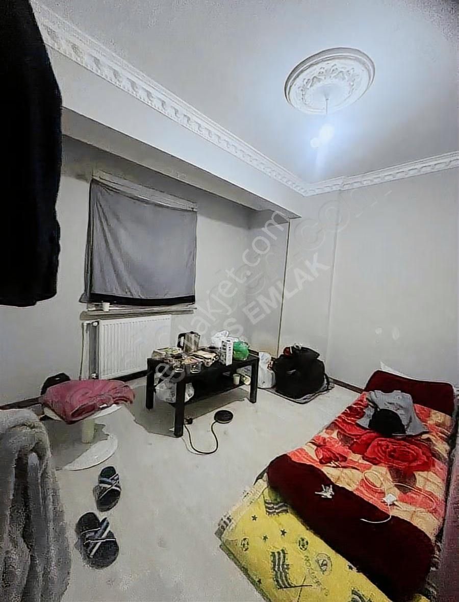 Savaş Emlak'tan Satılık 2+1 Bahçe Kat Daire