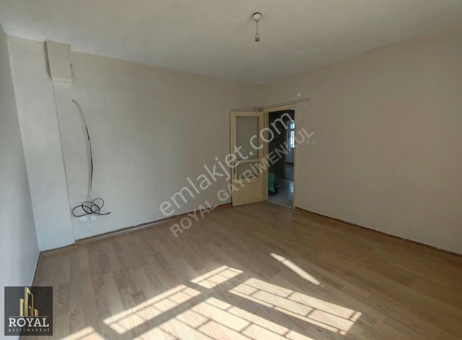 Ümraniyede Müstakil - Yüksek Girişli - Geniş 2+1 - Görsel 11