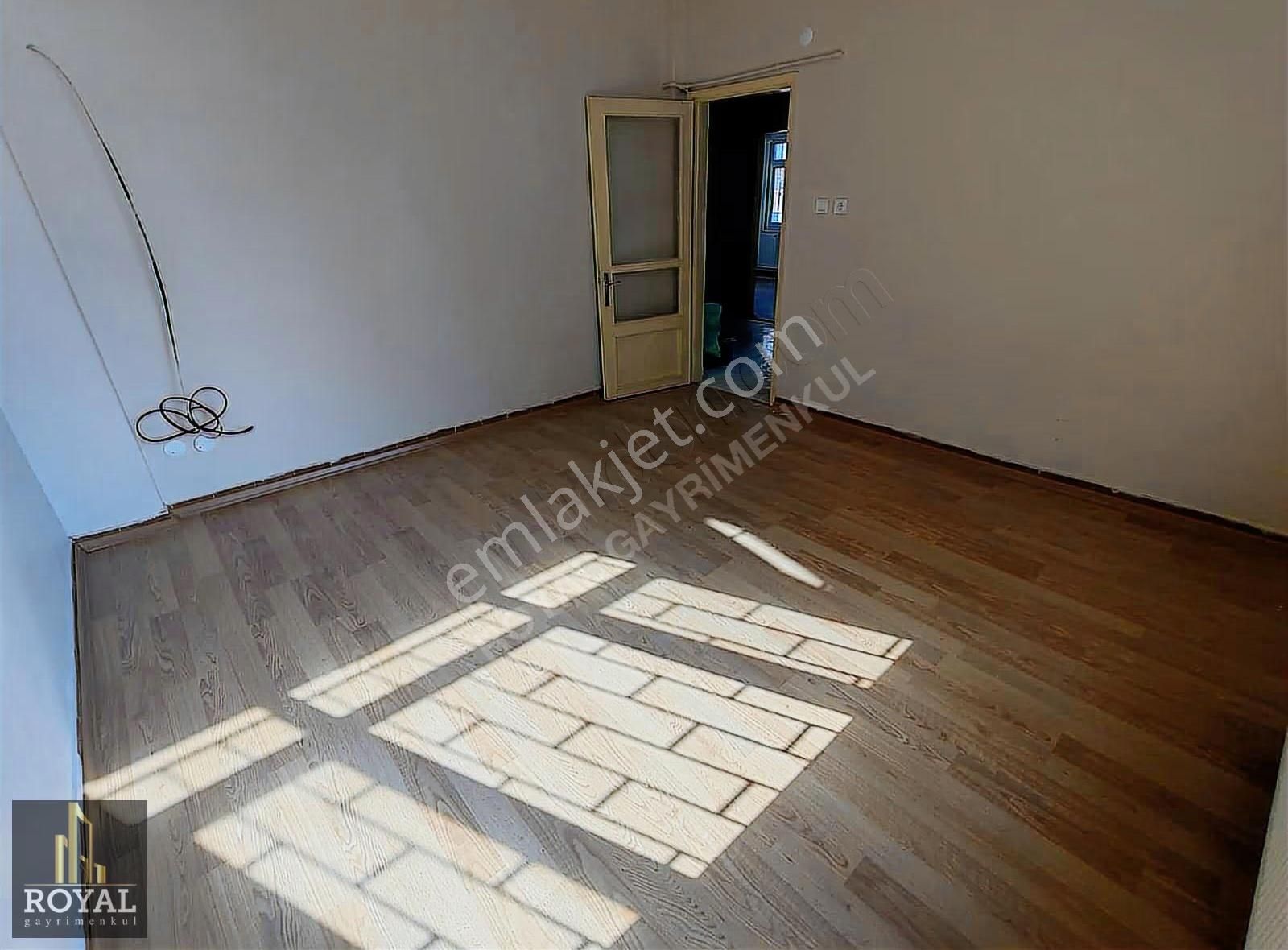 Ümraniyede Müstakil - Yüksek Girişli - Geniş 2+1 - Görsel 12