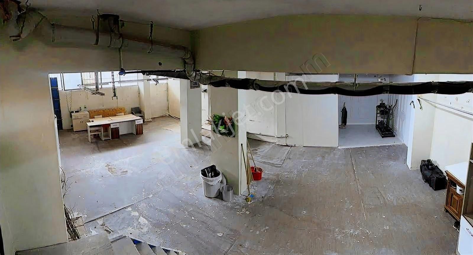 Pazariçinde Sanai Eletriği Olan Dükkan - Görsel 4