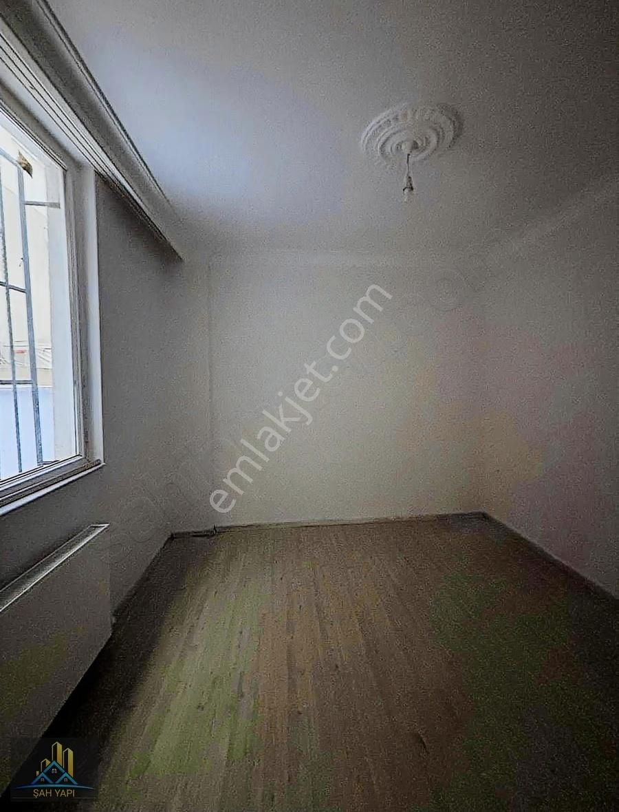 Geniş Bahçeli Güzel Kullanışlı Kiralık Daire - Görsel 4