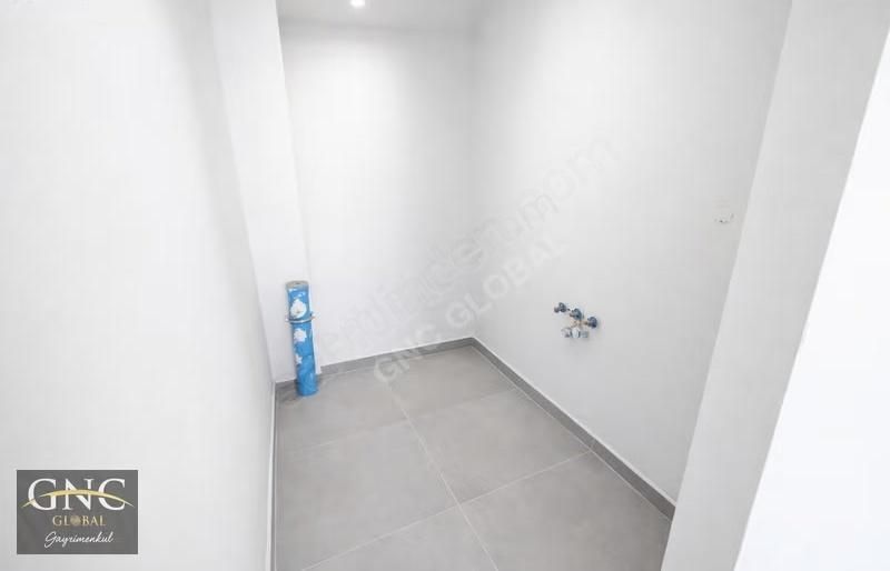 Altıntaş Antoryum Rezidans'ta 3 Katlı İskanlı Satılık Dükkan - Görsel 9