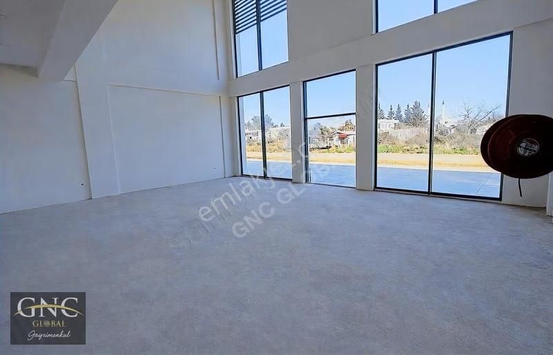 Altıntaş Antoryum Rezidans'ta 3 Katlı İskanlı Satılık Dükkan - Görsel 5