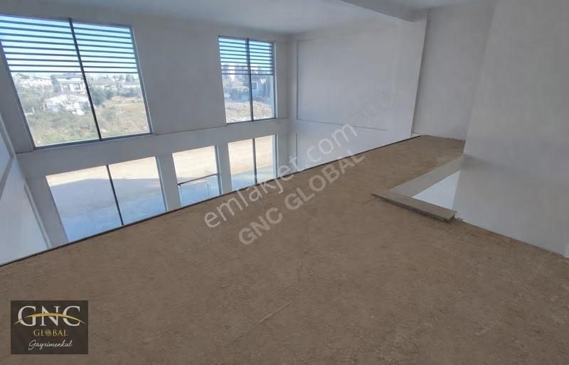 Altıntaş Antoryum Rezidans'ta 3 Katlı İskanlı Satılık Dükkan - Görsel 11