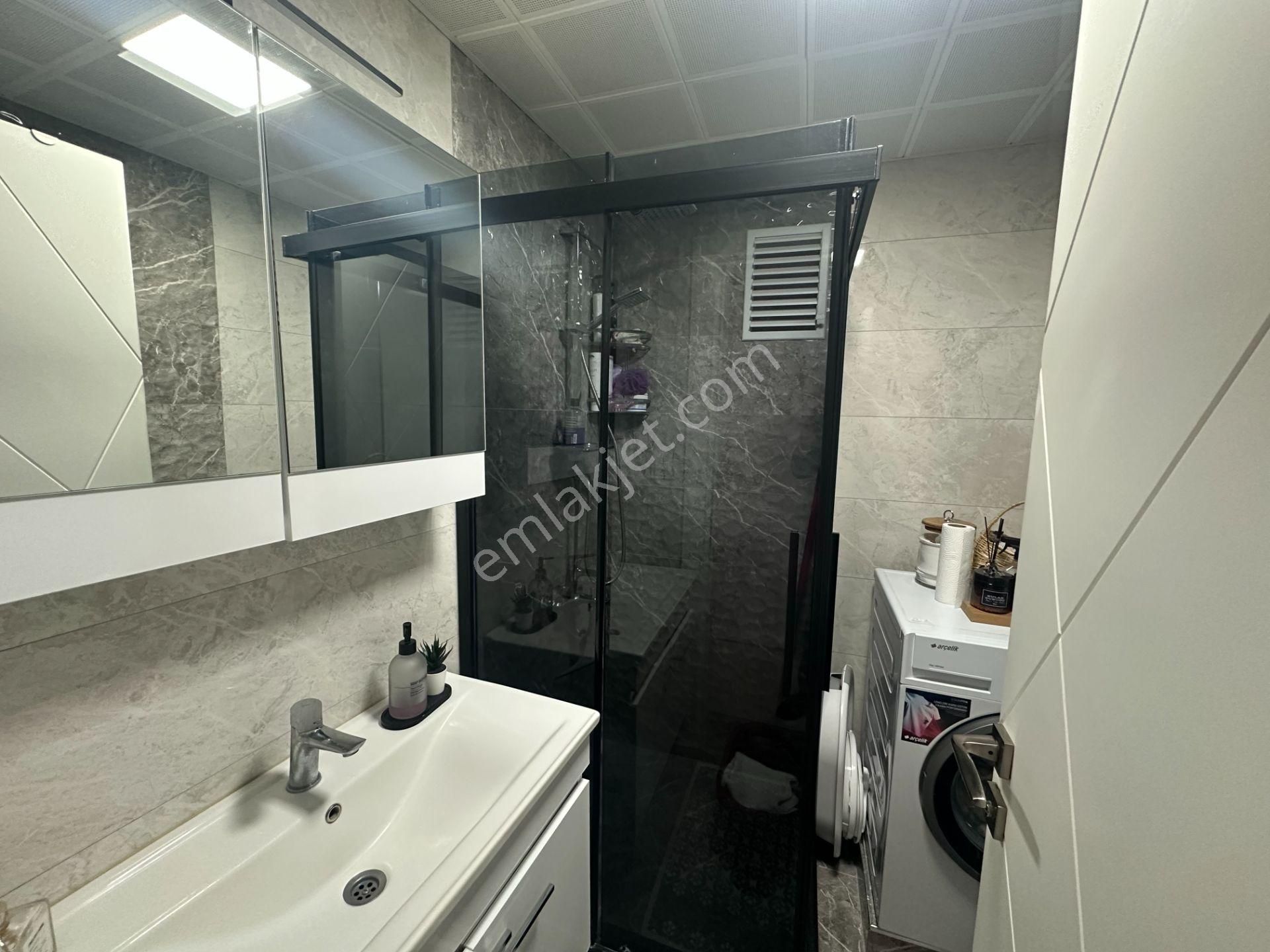 Y.kemal Cad.üzerinde, Yenilenmiş, Eşyasız,boş,110 M² Kiralık 2+1 - Görsel 33