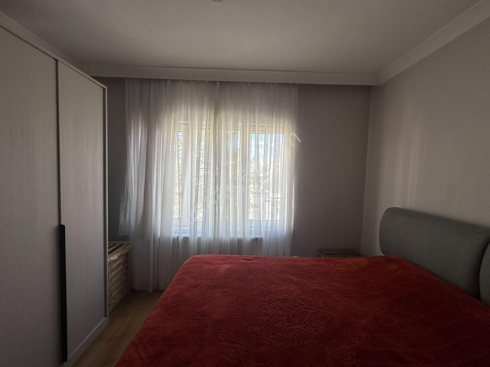 Y.kemal Cad.üzerinde, Yenilenmiş, Eşyasız,boş,110 M² Kiralık 2+1 - Görsel 26