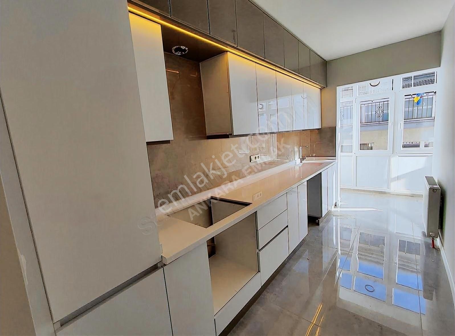 Bağlar Cd.üzerinde 2.kat 3+1 Ebeveyn Banyolu Full Yapılı Satılık - Görsel 9