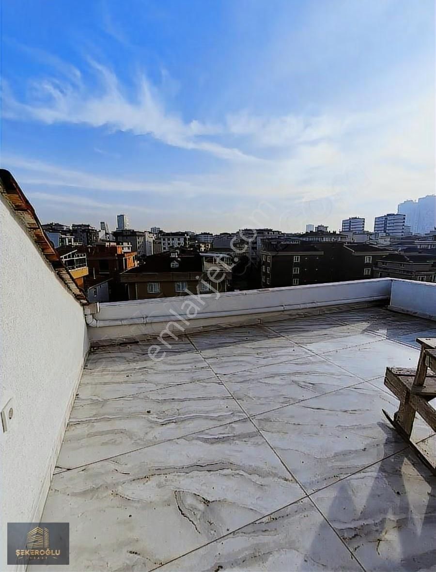 Şekeroğlu Emlak'tan Cadde Üstü Teraslı 2+1 Kiralık Daire - Görsel 5