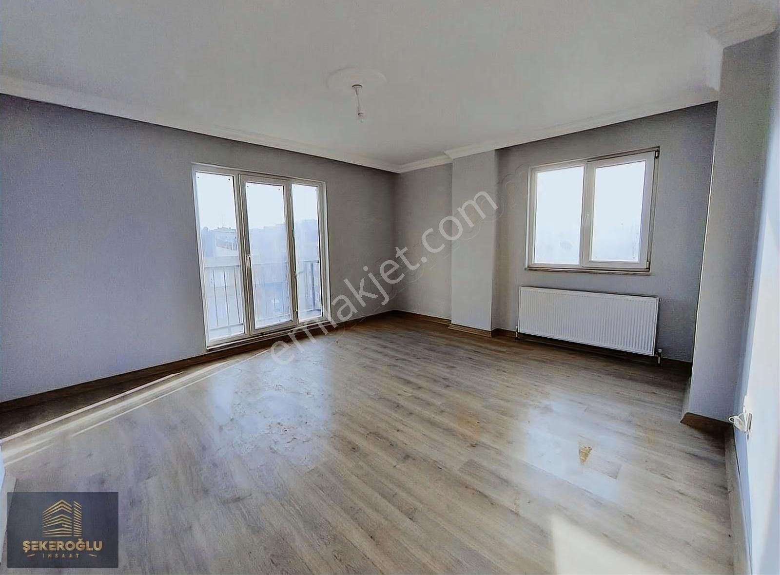 Şekeroğlu Emlak'tan Cadde Üstü Teraslı 2+1 Kiralık Daire - Görsel 7
