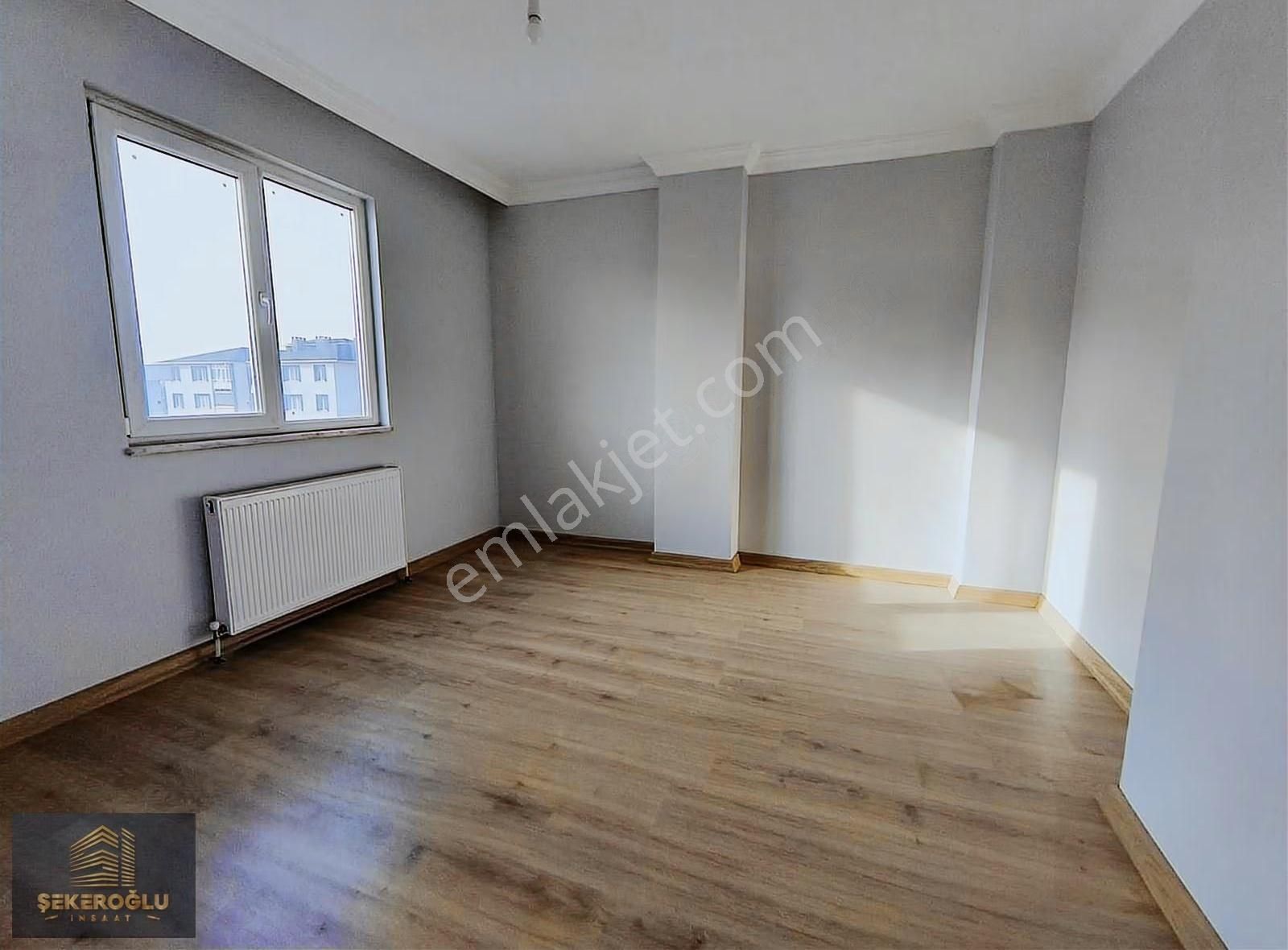 Şekeroğlu Emlak'tan Cadde Üstü Teraslı 2+1 Kiralık Daire - Görsel 26
