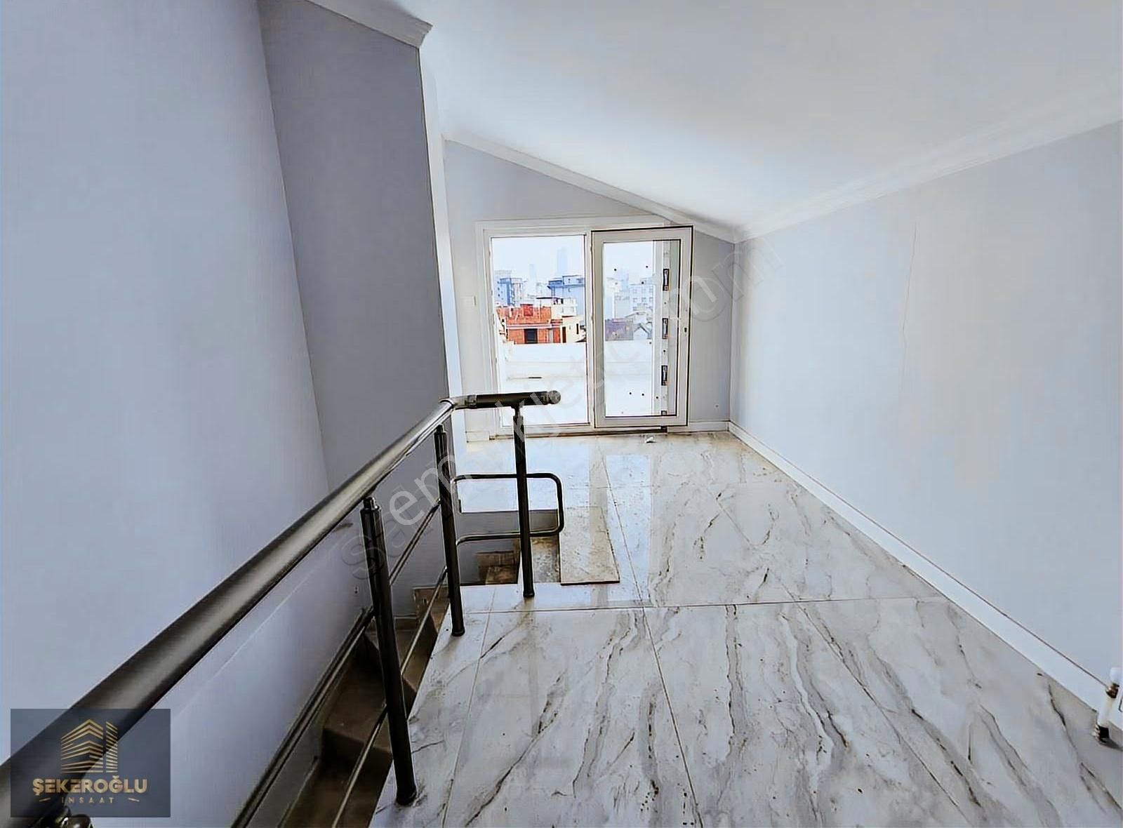 Şekeroğlu Emlak'tan Cadde Üstü Teraslı 2+1 Kiralık Daire - Görsel 21