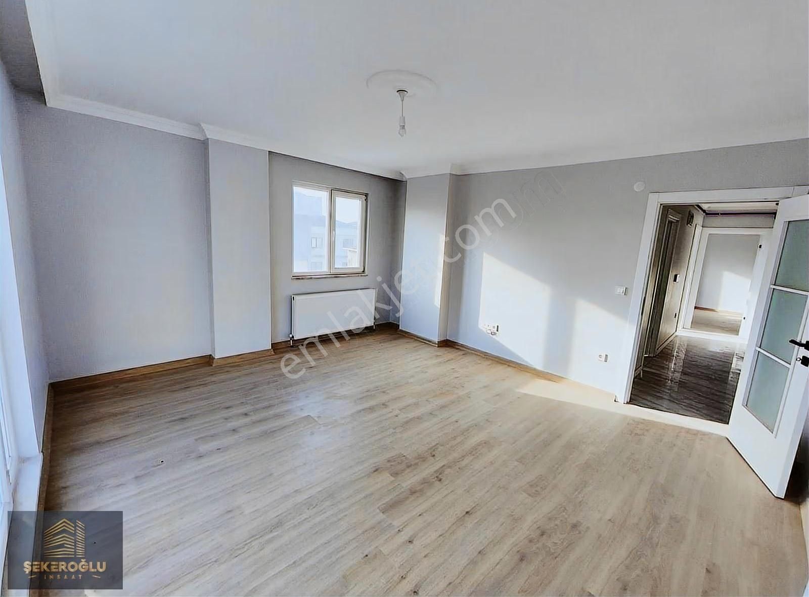 Şekeroğlu Emlak'tan Cadde Üstü Teraslı 2+1 Kiralık Daire - Görsel 14