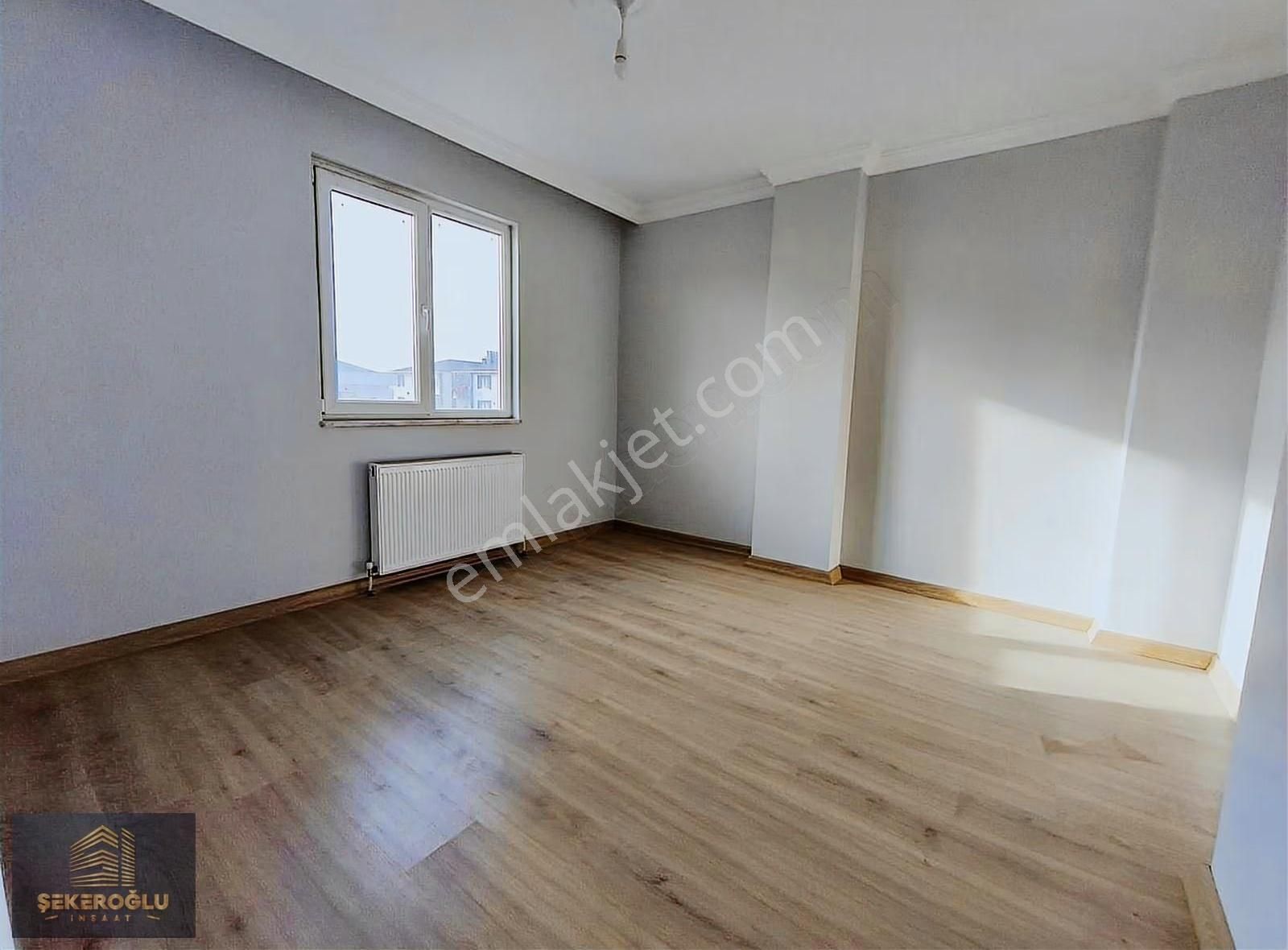Şekeroğlu Emlak'tan Cadde Üstü Teraslı 2+1 Kiralık Daire - Görsel 18