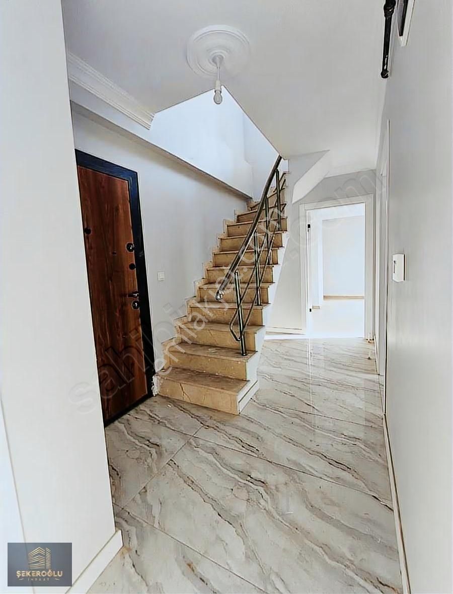 Şekeroğlu Emlak'tan Cadde Üstü Teraslı 2+1 Kiralık Daire - Görsel 10