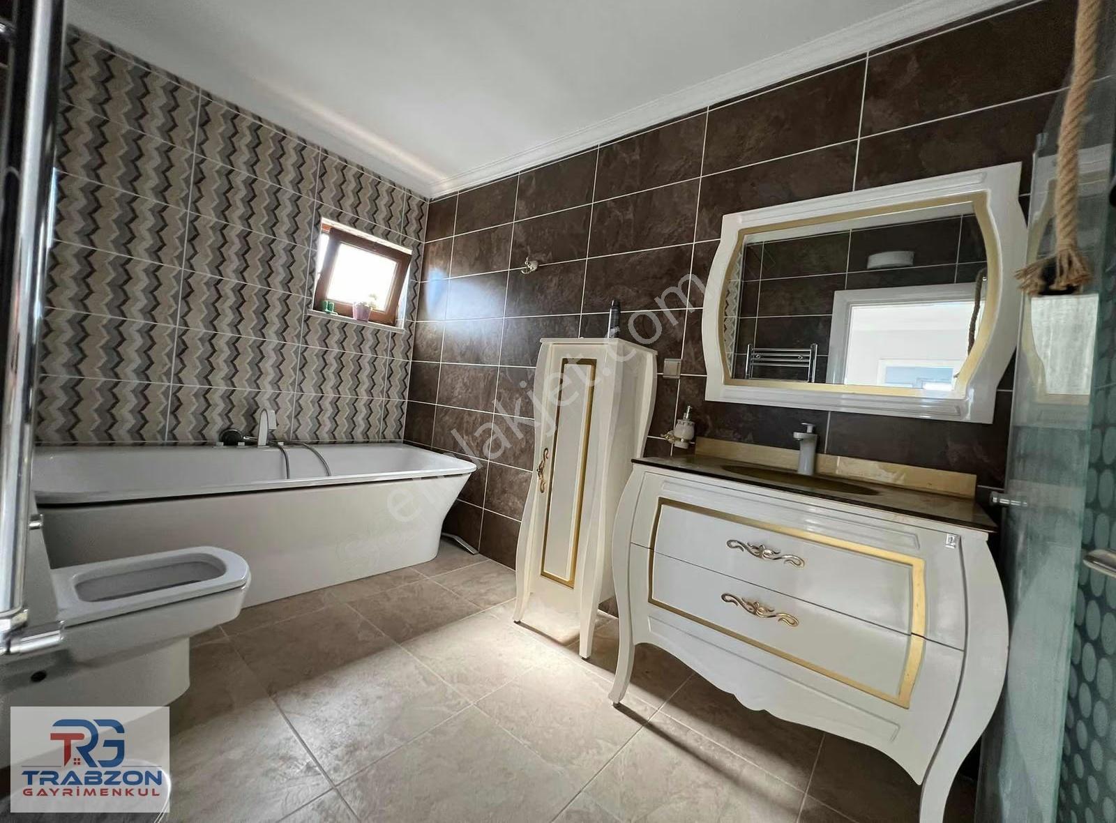 Akçaabat Mersin Korukent'te Ful Deniz Manzaralı Satılık Villa - Görsel 3