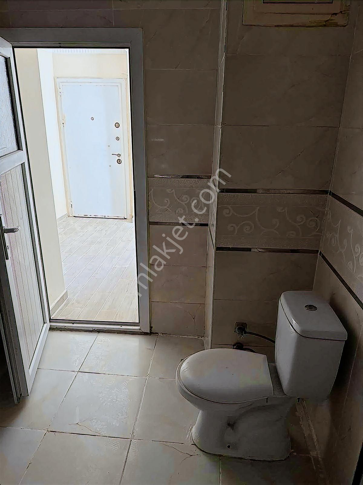 Esenyurt Pınar Mah / 2+1 70 M² / Tadilatlı Bakımlı Ferah Kiralık - Görsel 3