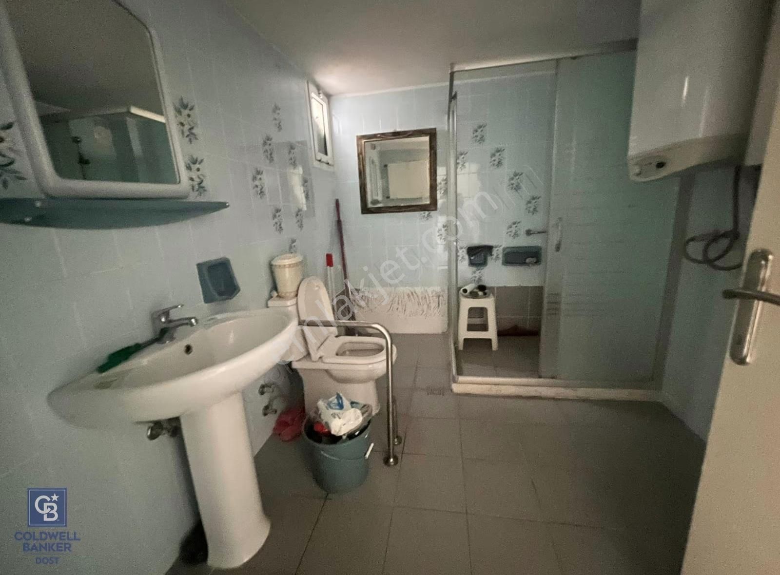 Ata Caddesinde Asansörlü Arakat Geniş Daire - Görsel 8