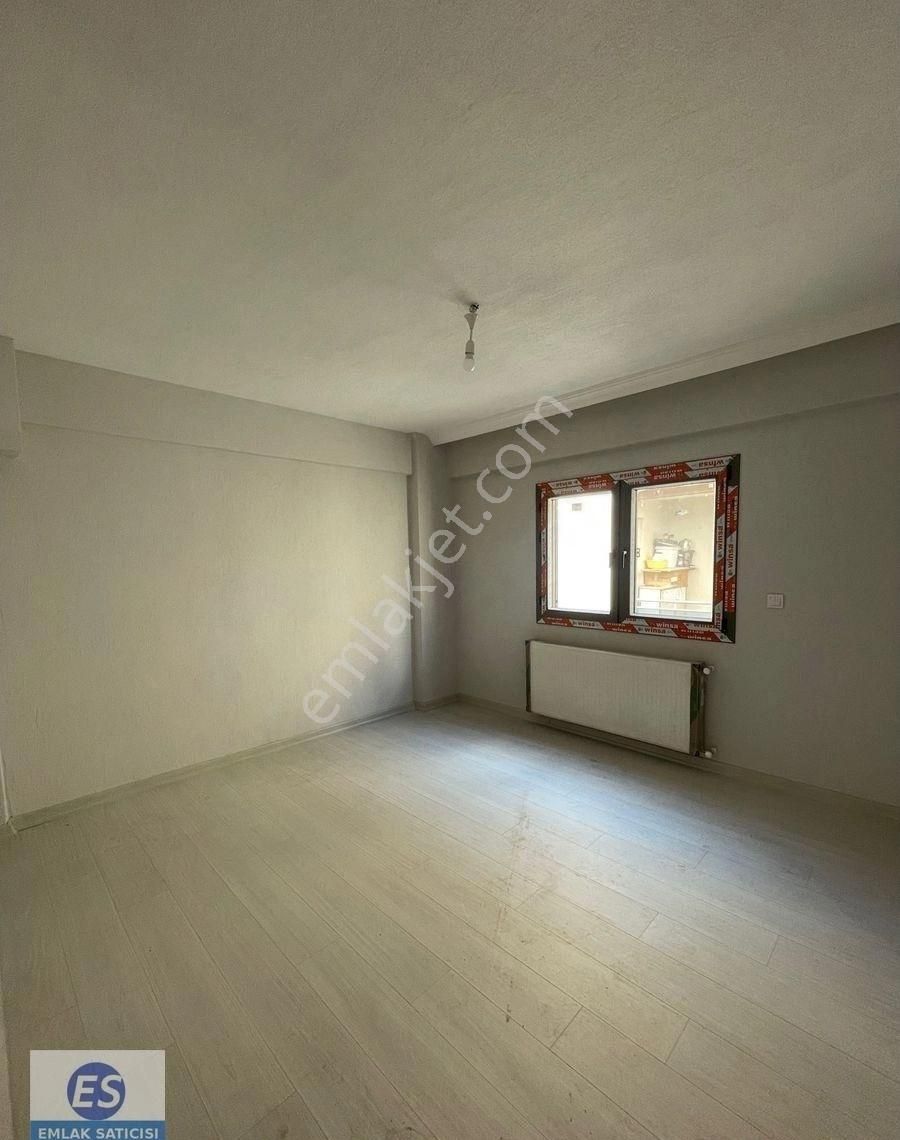 Çiğli De Kiralık 2+1 Sıfır Klimalı Doğalgazlı Asansörlü Lüks Daire - Görsel 4