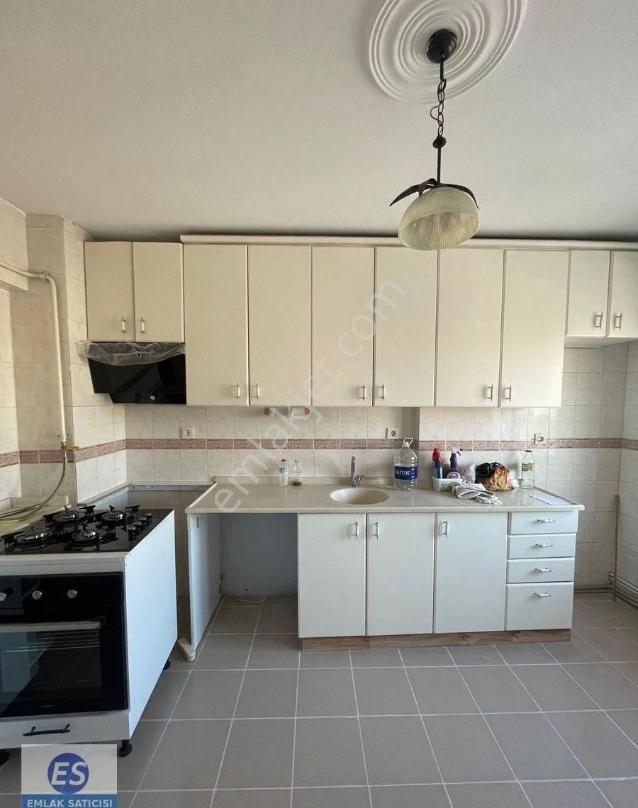 Çiğli Ataşehirde Kiralık 3+1 Doğalgazlı Otoparklı Çok Ferah Çok Geniş Daire - Görsel 9