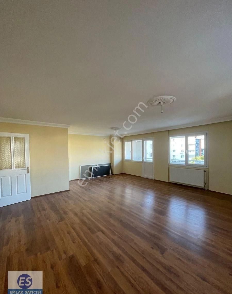 Çiğli Ataşehirde Kiralık 3+1 Doğalgazlı Otoparklı Çok Ferah Çok Geniş Daire