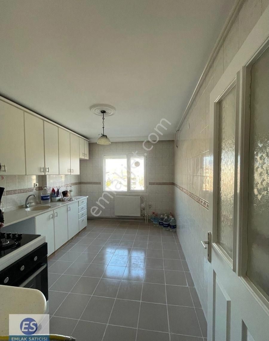 Çiğli Ataşehirde Kiralık 3+1 Doğalgazlı Otoparklı Çok Ferah Çok Geniş Daire - Görsel 10