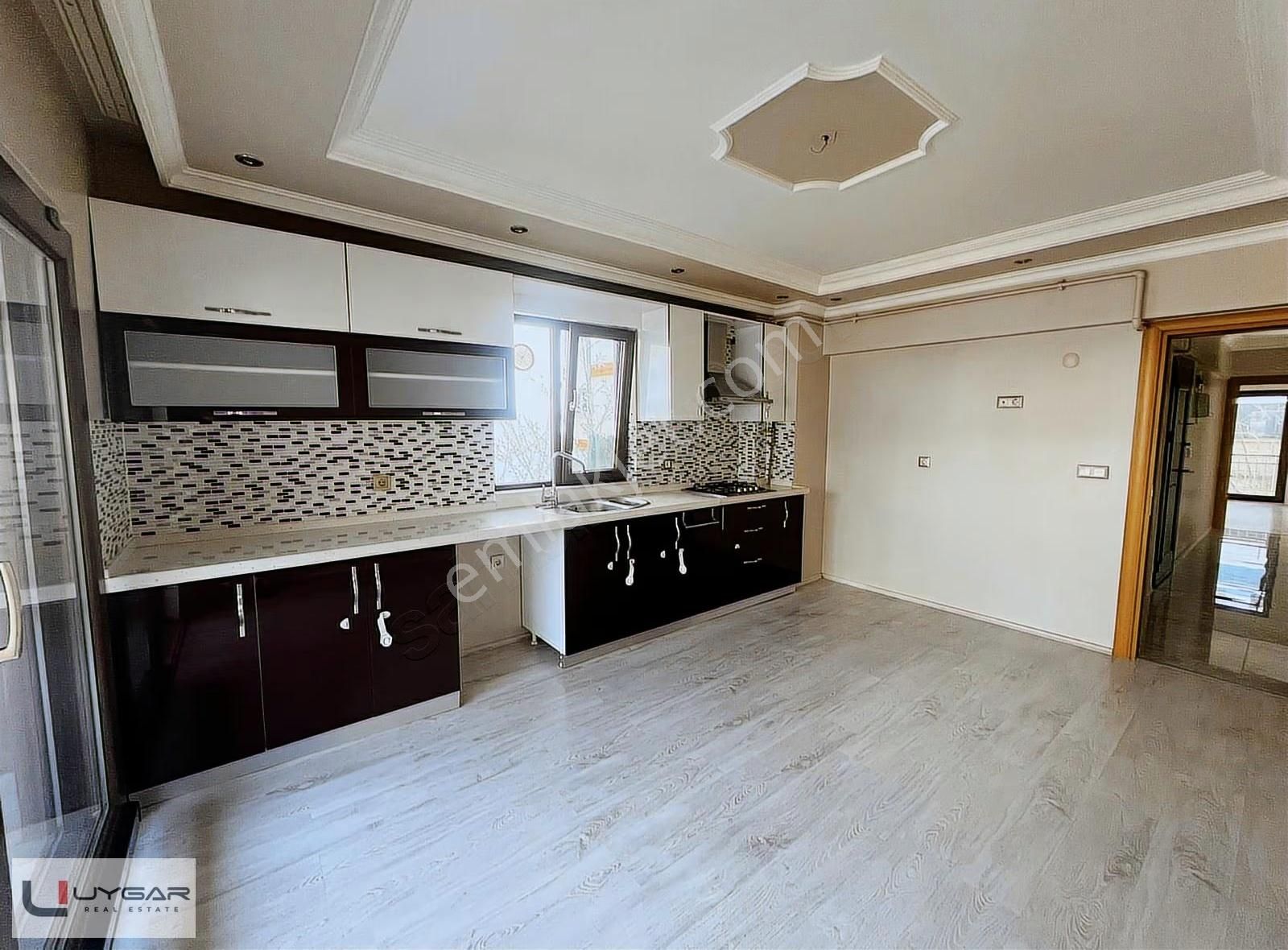 Çamlıcada Kiralık 3+1 Ferah Daire - Görsel 6