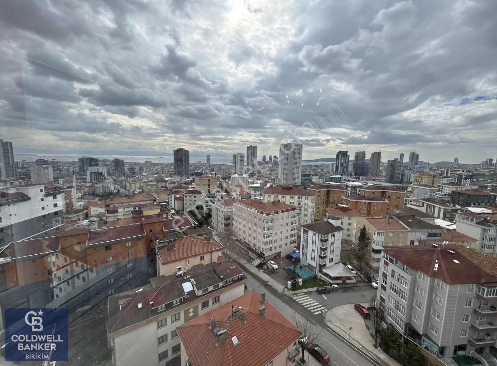 Yakacıkta Muhteşem Manzaralı 2+1 Satılık Daire - Görsel 13