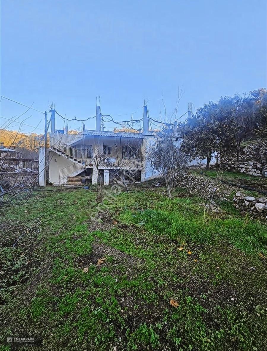 Emlakparktan Silifkeye Yakın Bahçeli Köy Evi