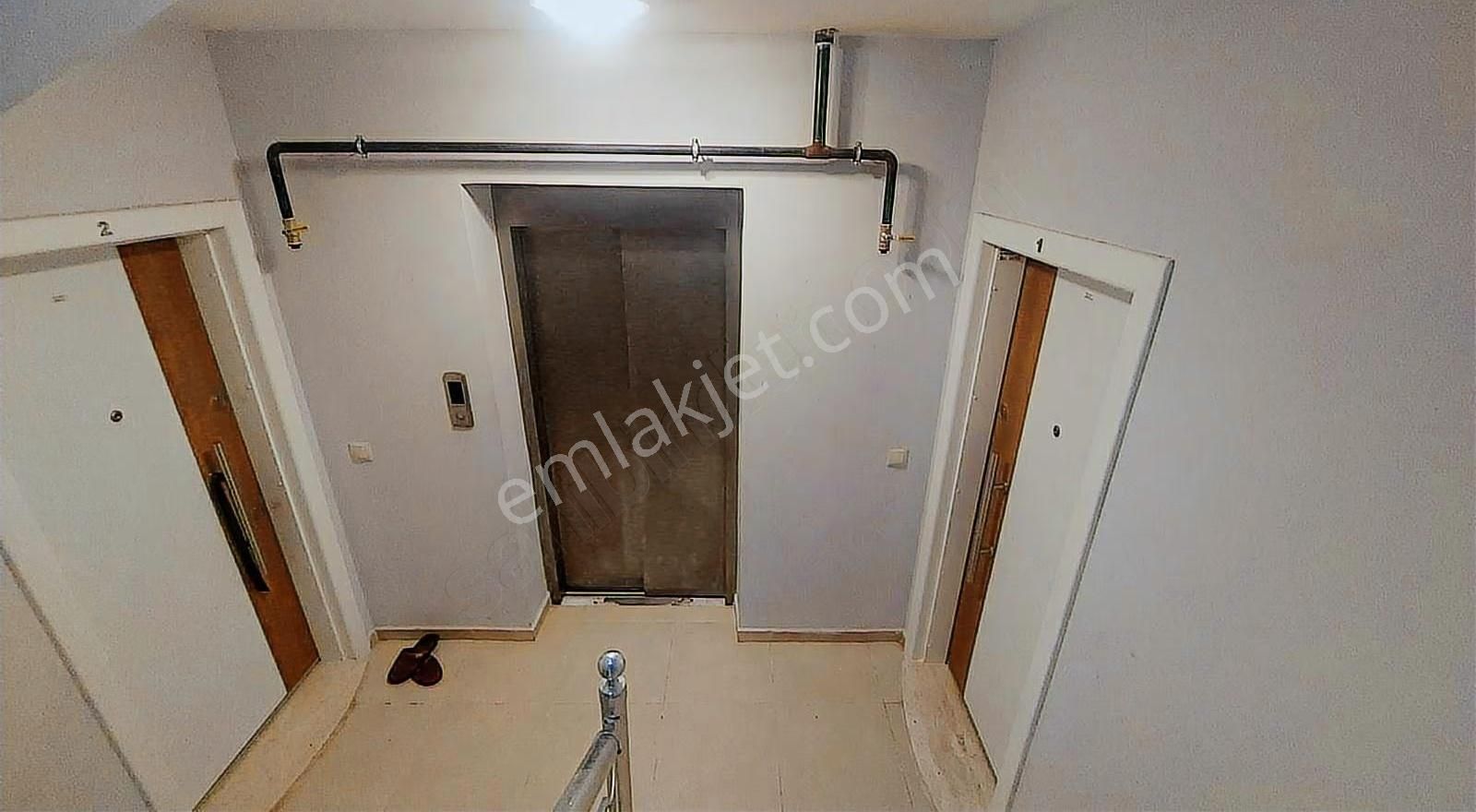 Kuşadası İkiçeşmelik Mahallesinde Satılık 3+1 150 M2 Daire. - Görsel 16