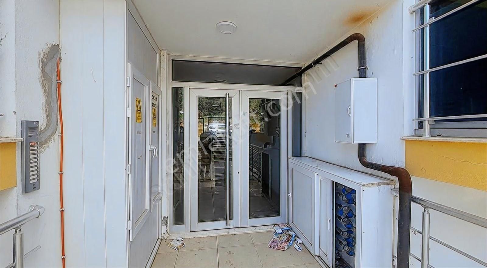 Kuşadası İkiçeşmelik Mahallesinde Satılık 3+1 150 M2 Daire. - Görsel 3